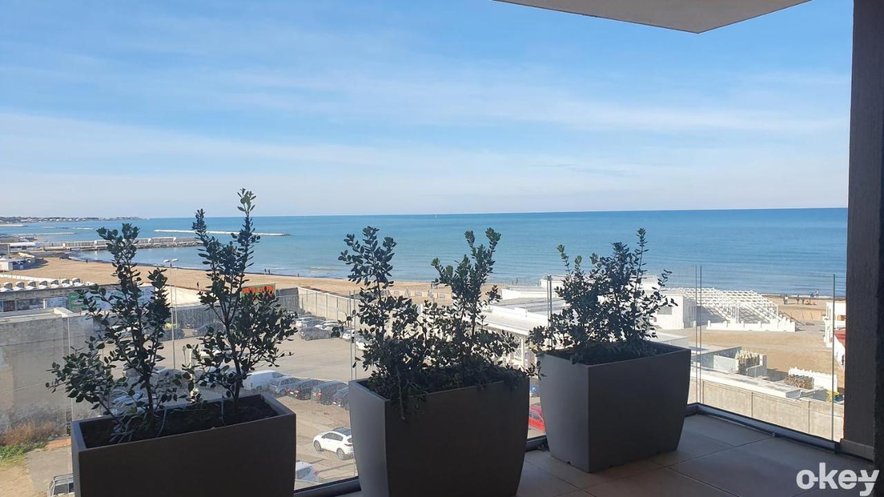 Seven Seas Luxury Apartments - Bari San Girolamo Exteriör bild