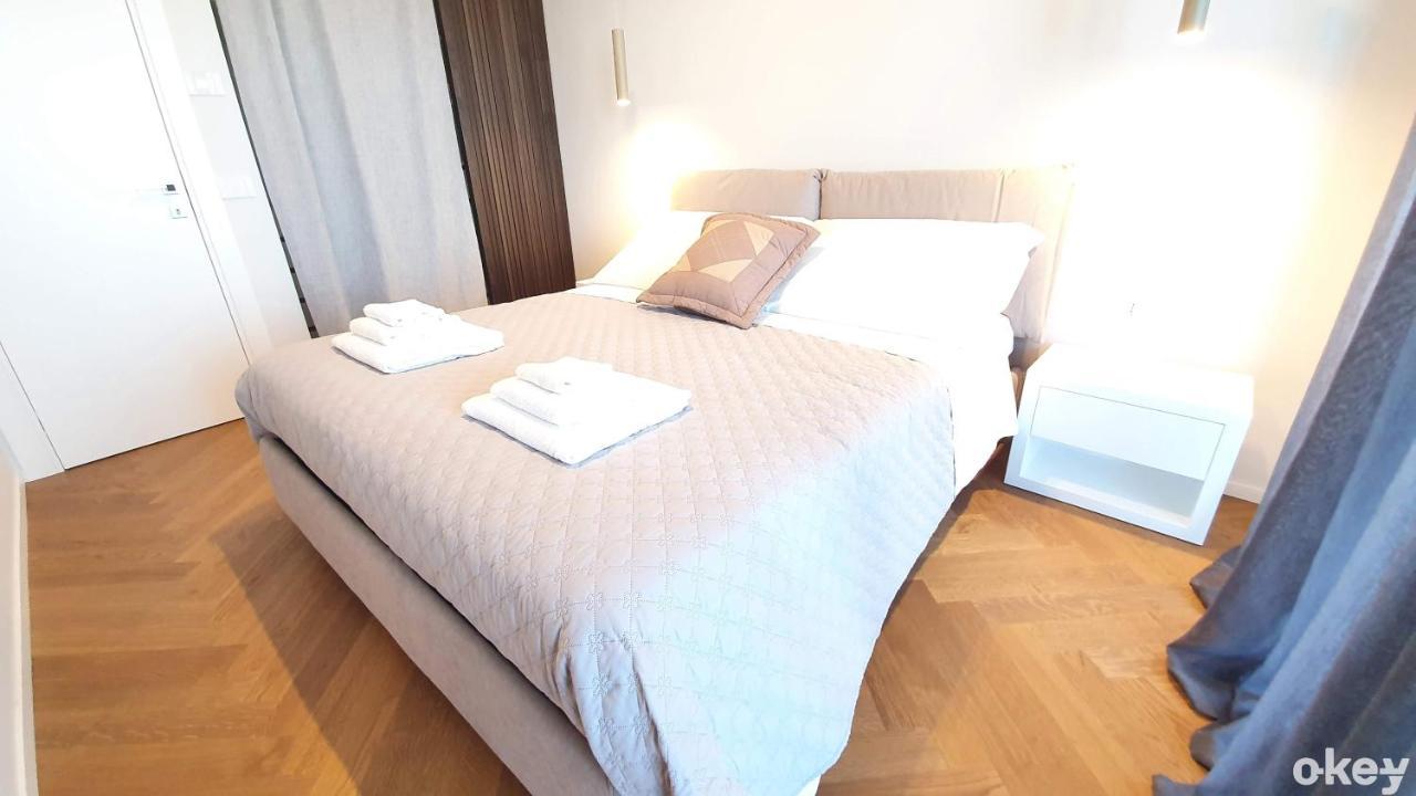 Seven Seas Luxury Apartments - Bari San Girolamo Exteriör bild