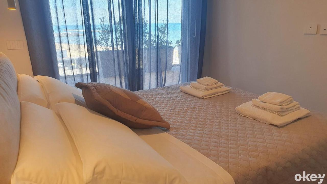 Seven Seas Luxury Apartments - Bari San Girolamo Exteriör bild